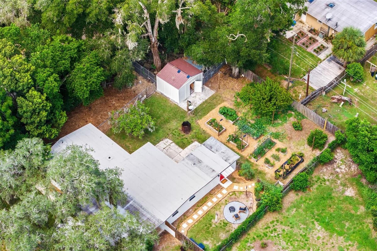 175 GRACE BOULEVARD — photo 4 of 50