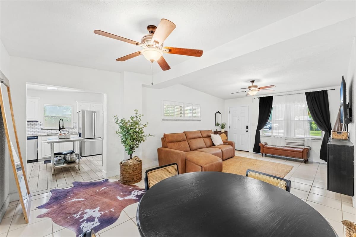 175 GRACE BOULEVARD — photo 11 of 50