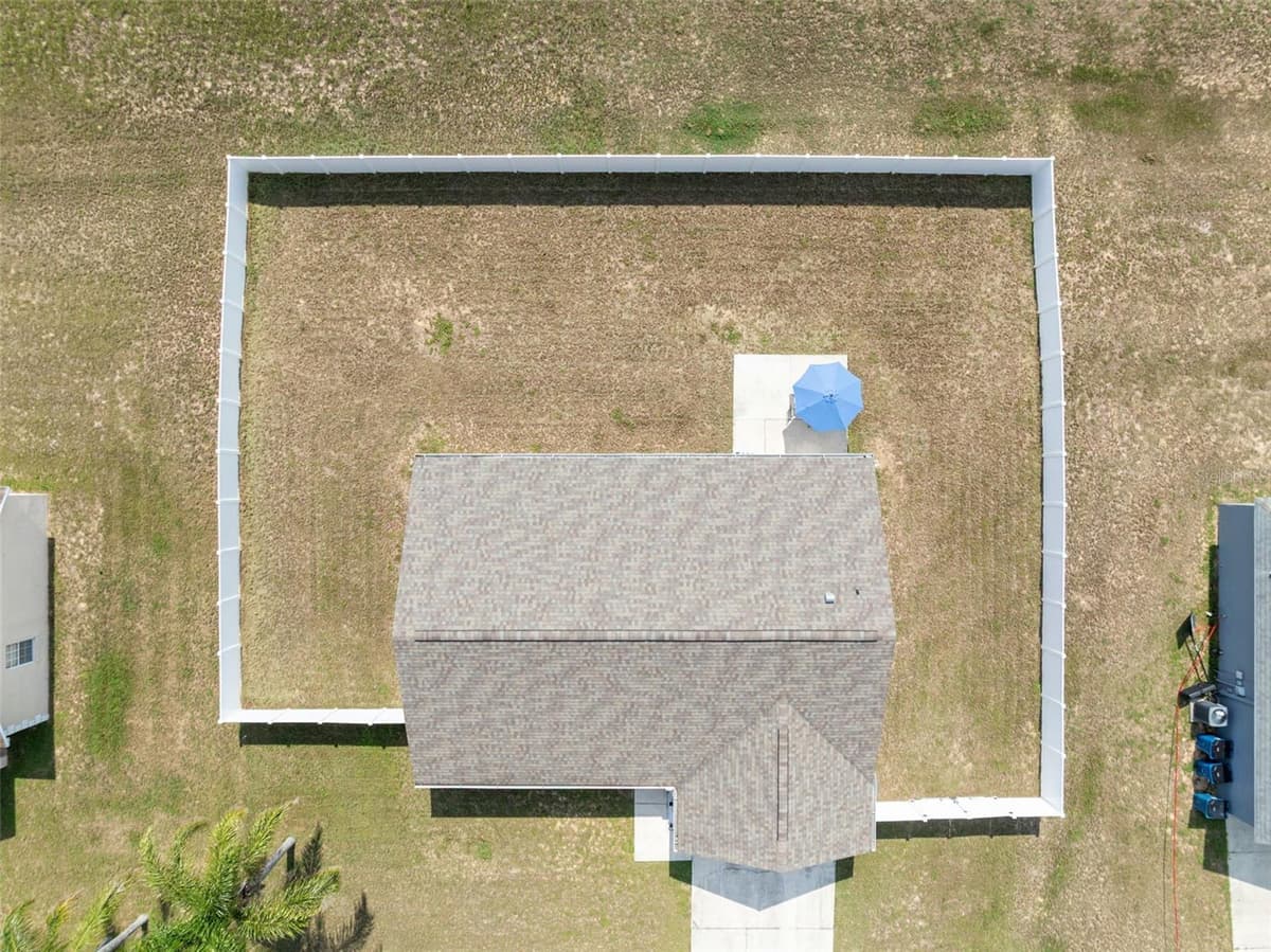 122 CHURCH STREET — photo 2 of 28