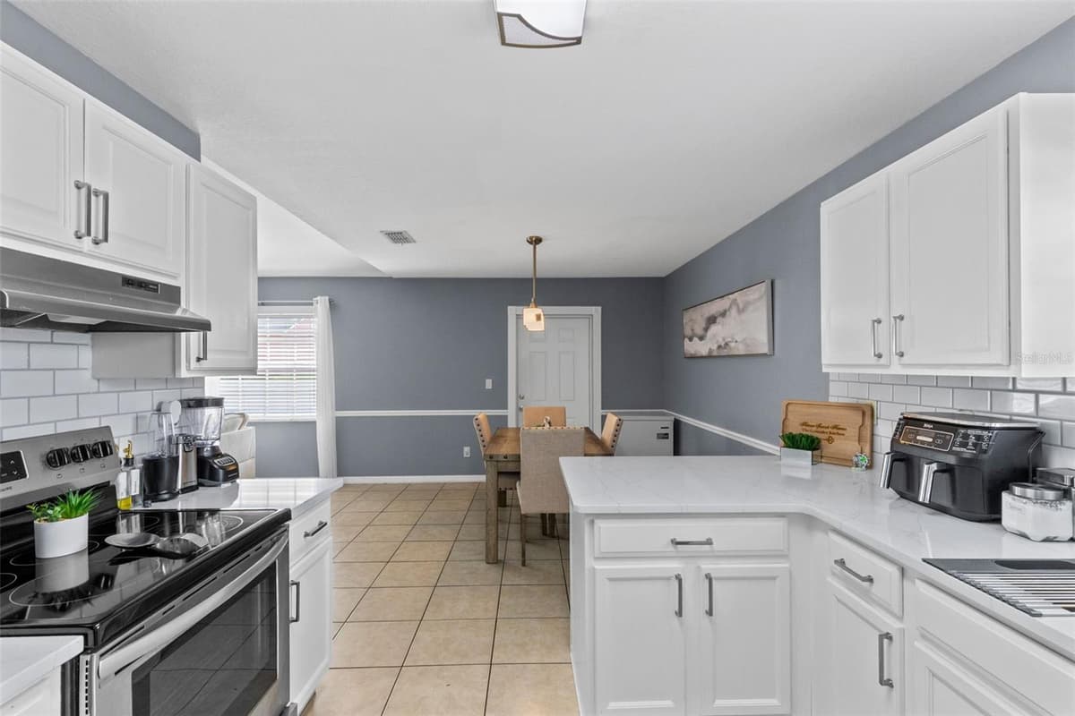 122 CHURCH STREET — photo 10 of 28