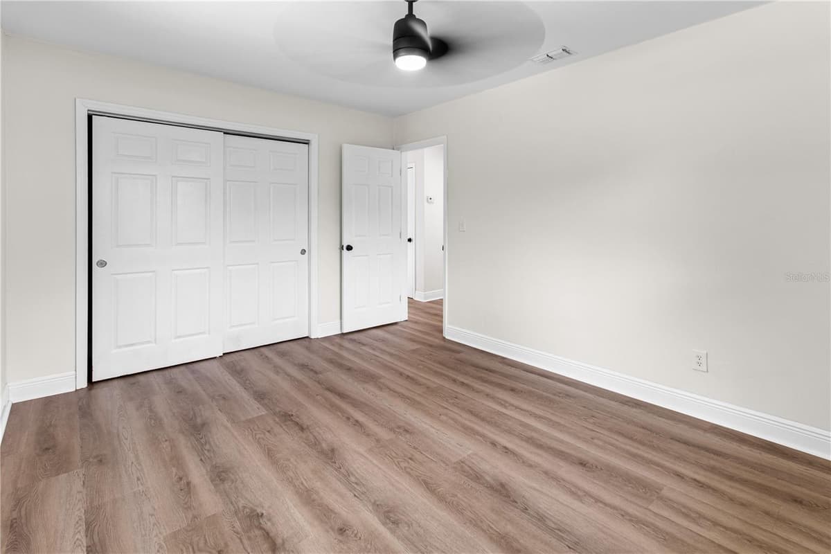 12120 CROFT DRIVE — photo 7 of 30