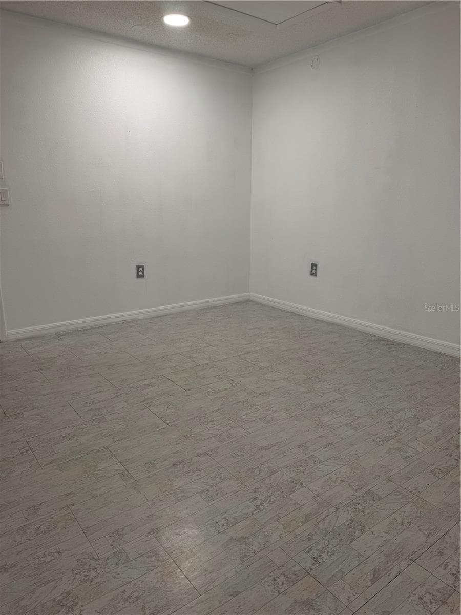 7154 CONGRESS STREET — photo 15 of 24