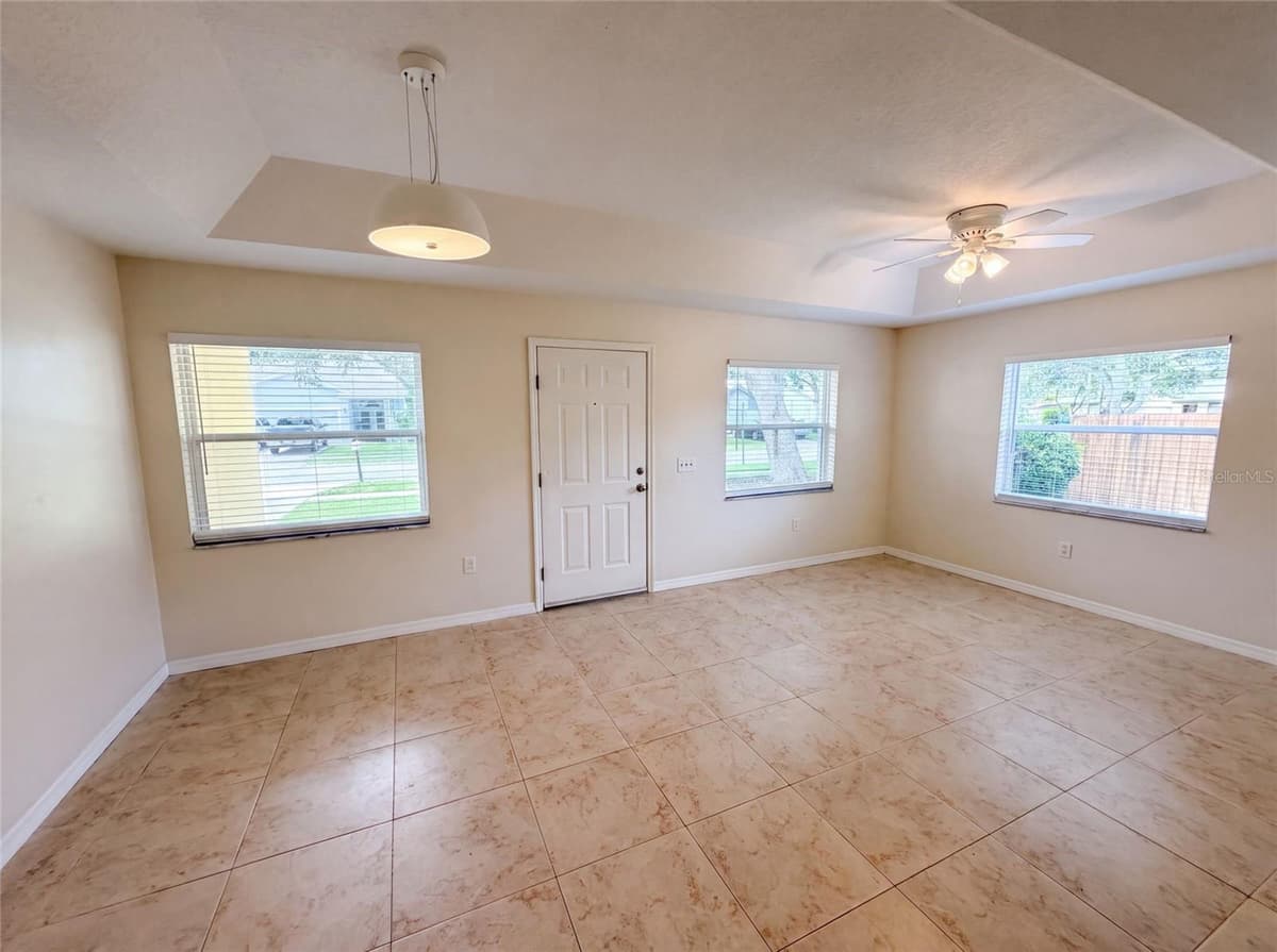 1015 DEER RUN DRIVE — photo 7 of 26