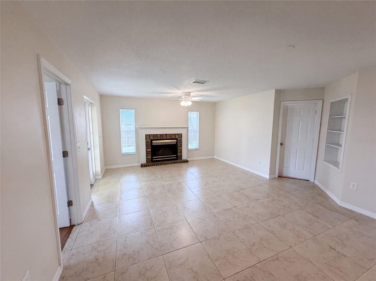 1015 DEER RUN DRIVE — photo 3 of 26