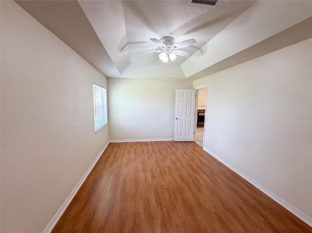 1015 DEER RUN DRIVE — photo 11 of 26