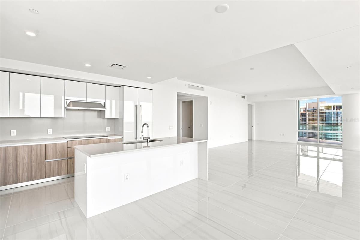 400 CENTRAL AVENUE — photo 7 of 100
