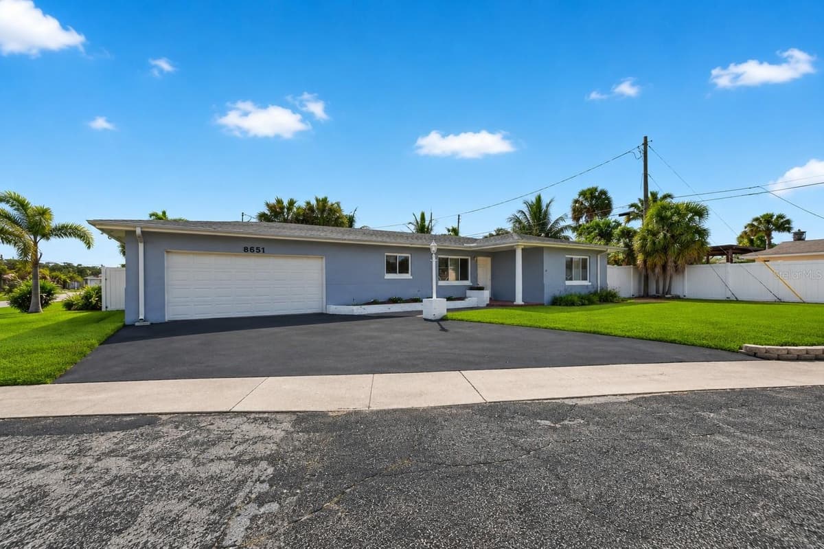 8651 GULF BOULEVARD — photo 30 of 32