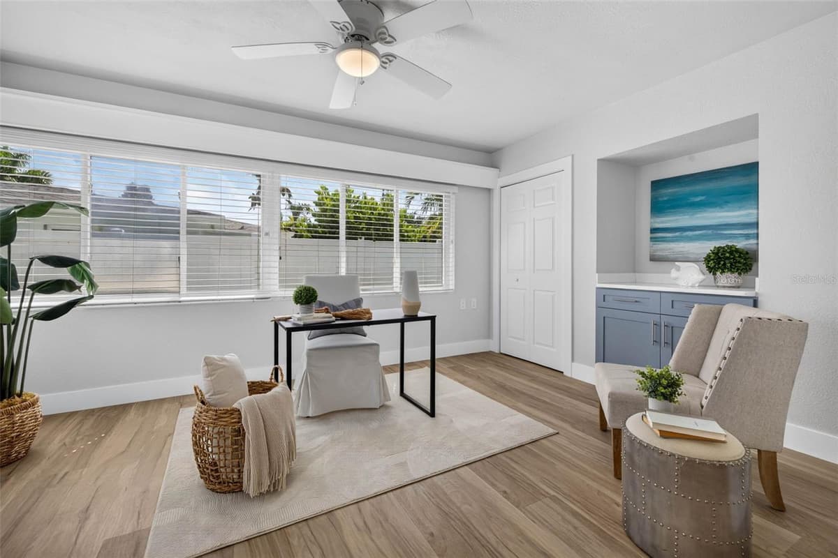 8651 GULF BOULEVARD — photo 15 of 32