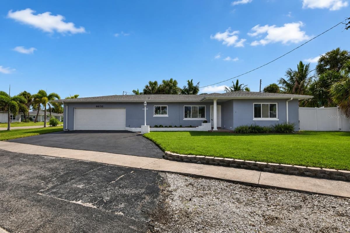 8651 GULF BOULEVARD — photo 1 of 32