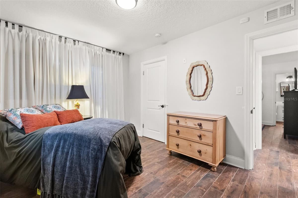 1562 ARBOR PARK DRIVE — photo 35 of 49