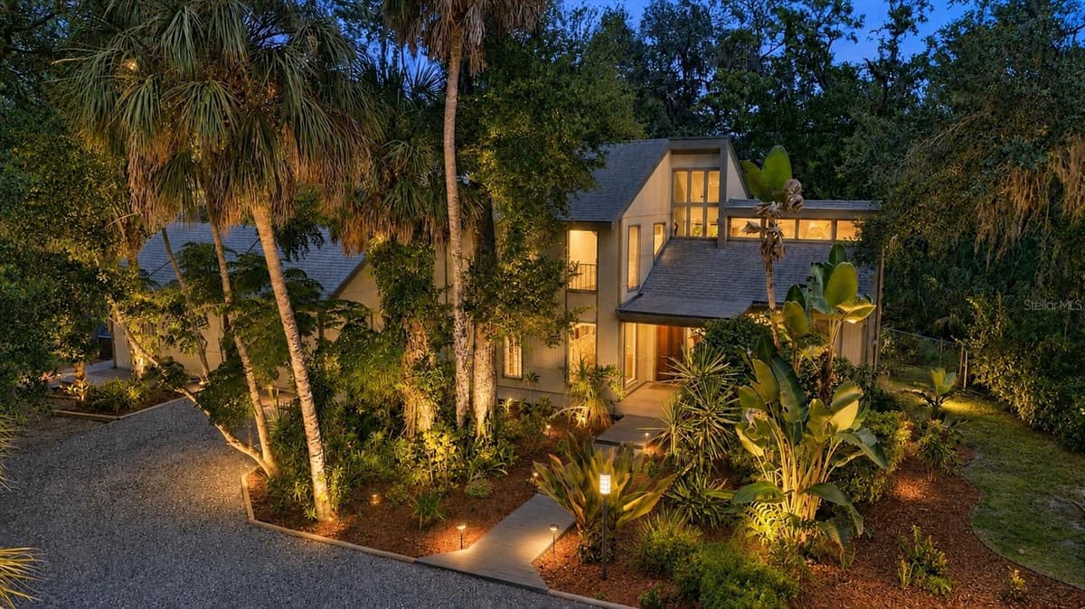 3805 62ND STREET — photo 1 of 65