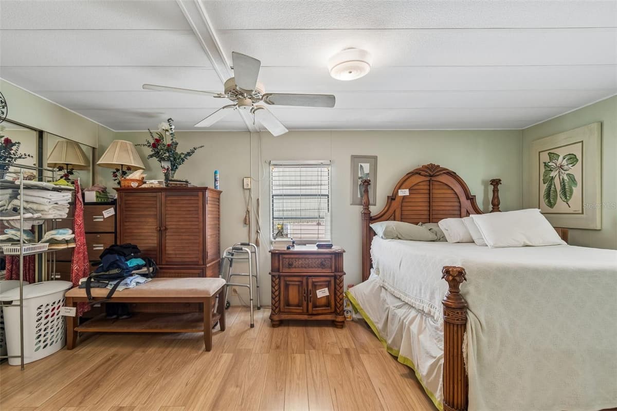 12501 ULMERTON ROAD — photo 14 of 32