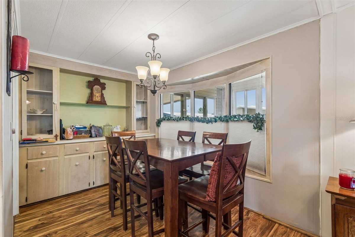 12501 ULMERTON ROAD — photo 6 of 32