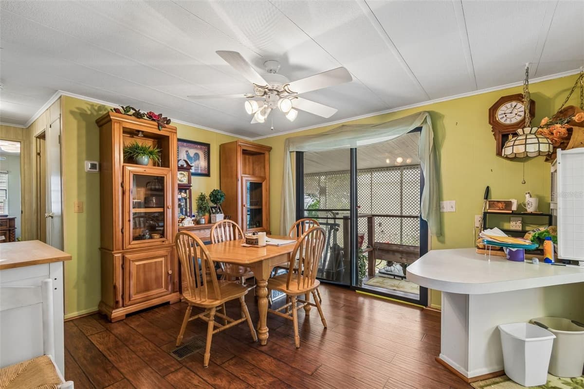 12501 ULMERTON ROAD — photo 10 of 32