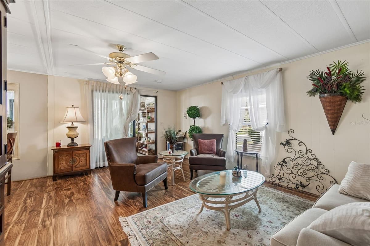 12501 ULMERTON ROAD — photo 5 of 32