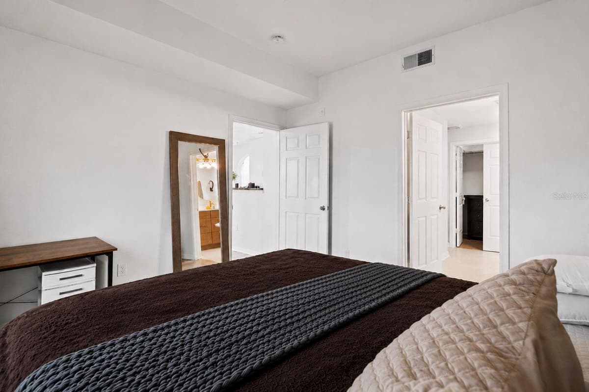 501 KNIGHTS RUN AVENUE — photo 13 of 29