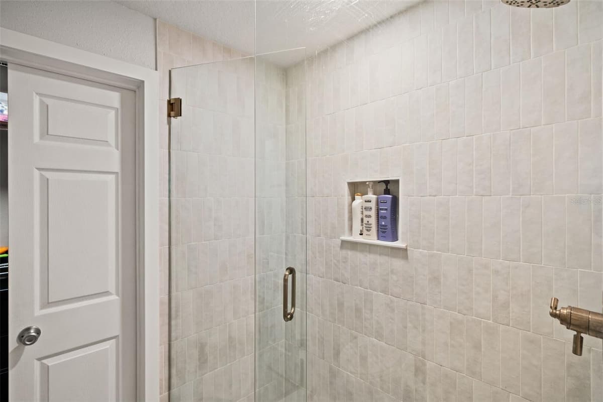 501 KNIGHTS RUN AVENUE — photo 15 of 29