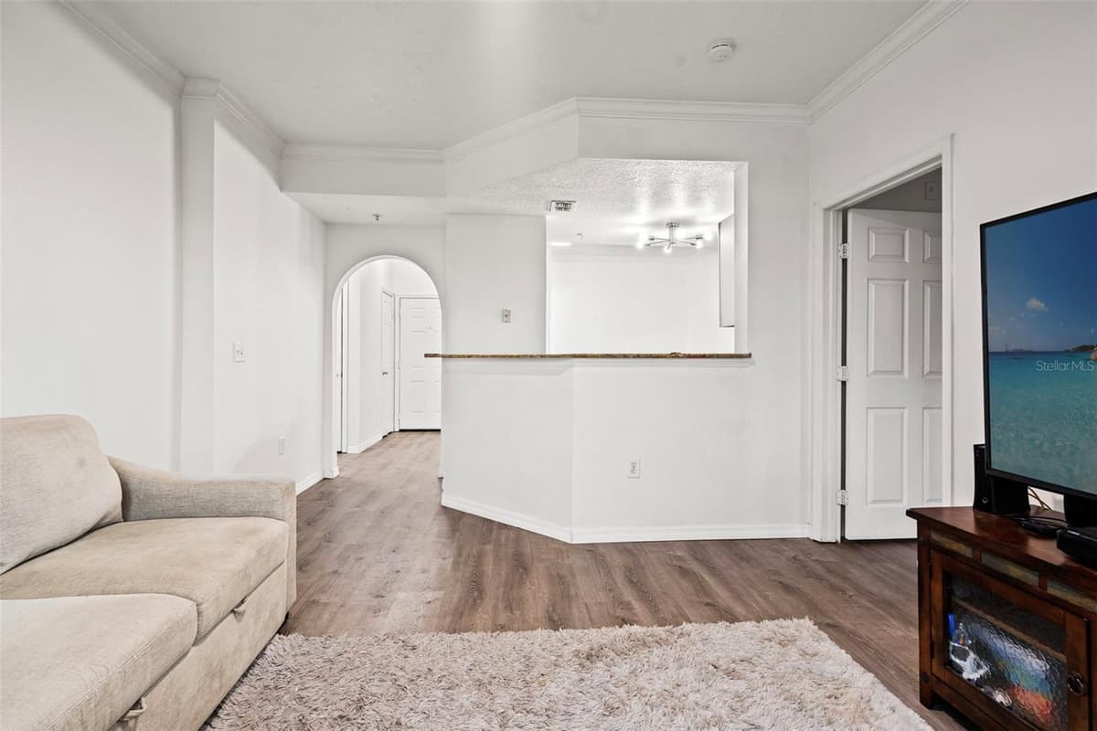 501 KNIGHTS RUN AVENUE — photo 11 of 29