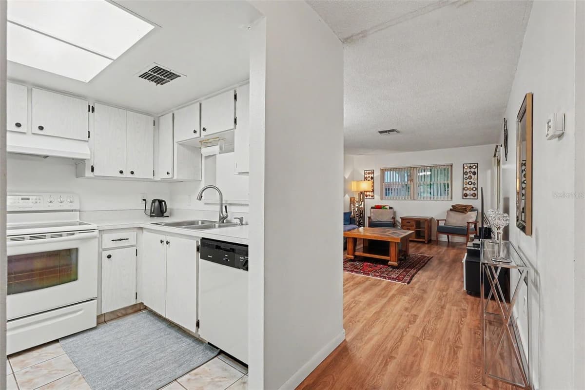 601 HERCULES AVENUE — photo 21 of 41