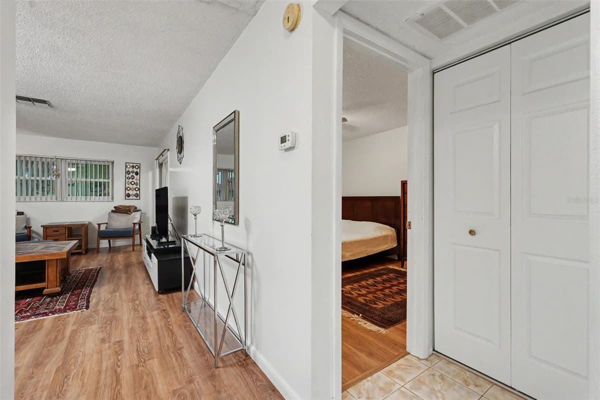 601 HERCULES AVENUE — photo 6 of 41