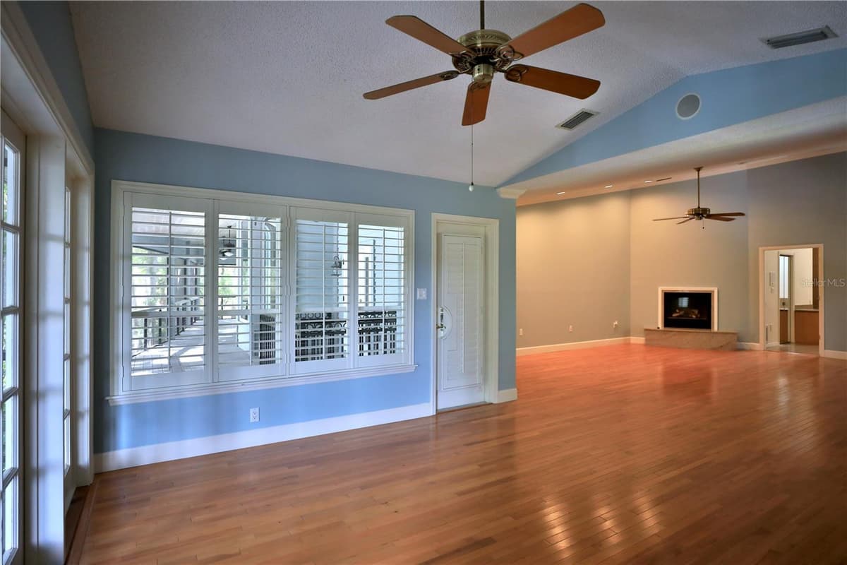 11685 BLUE COVE DRIVE — photo 13 of 50