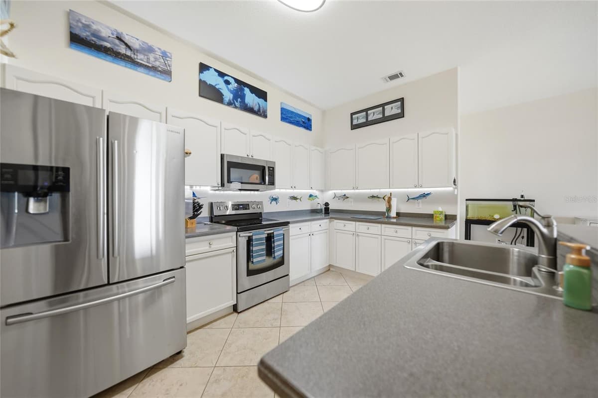 9436 PRESIDENT CIRCLE — photo 12 of 72