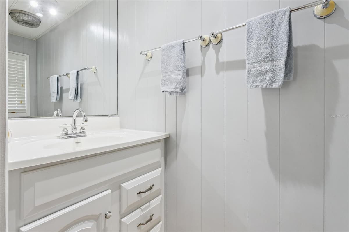 30127 GREEN BAY DRIVE — photo 21 of 37