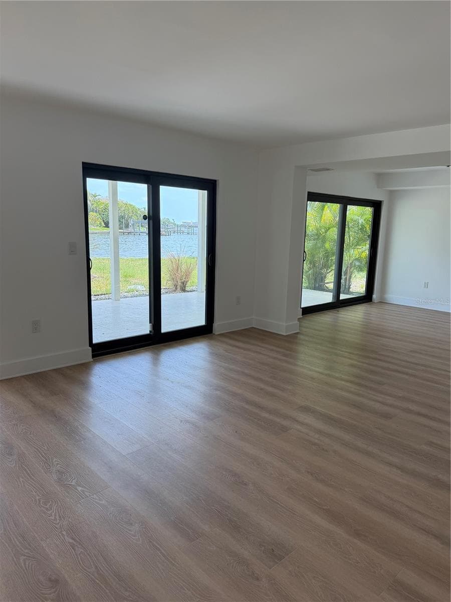 105 AUGUSTA AVENUE — photo 35 of 54
