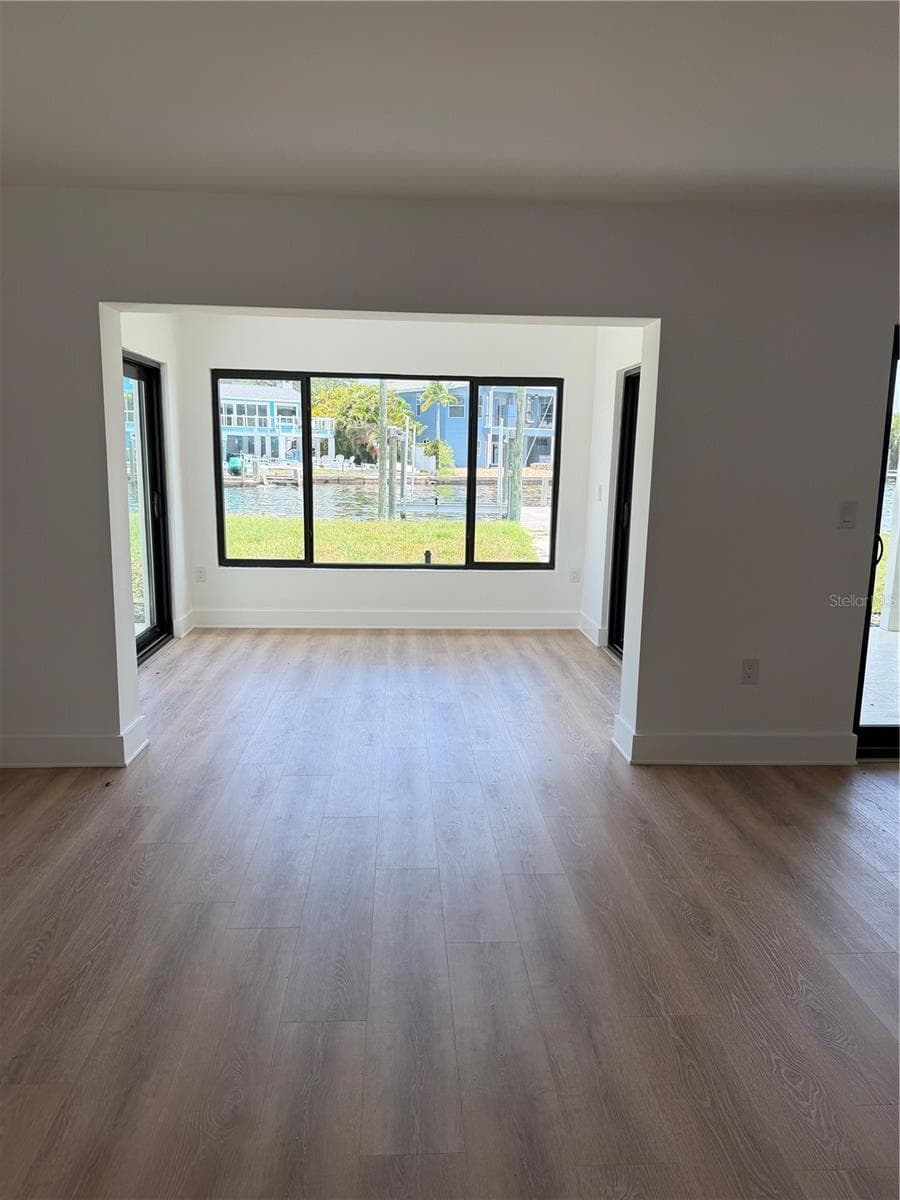105 AUGUSTA AVENUE — photo 2 of 54