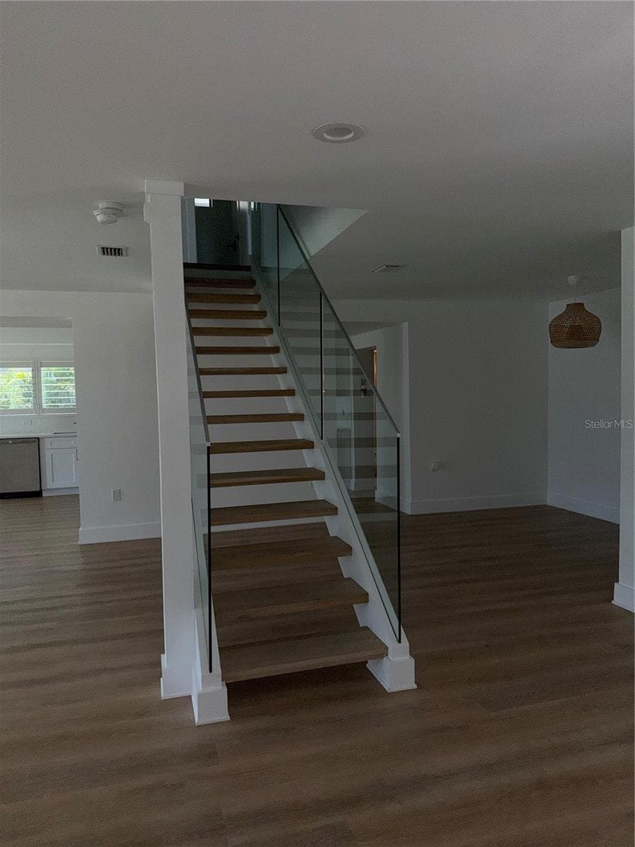 105 AUGUSTA AVENUE — photo 31 of 54
