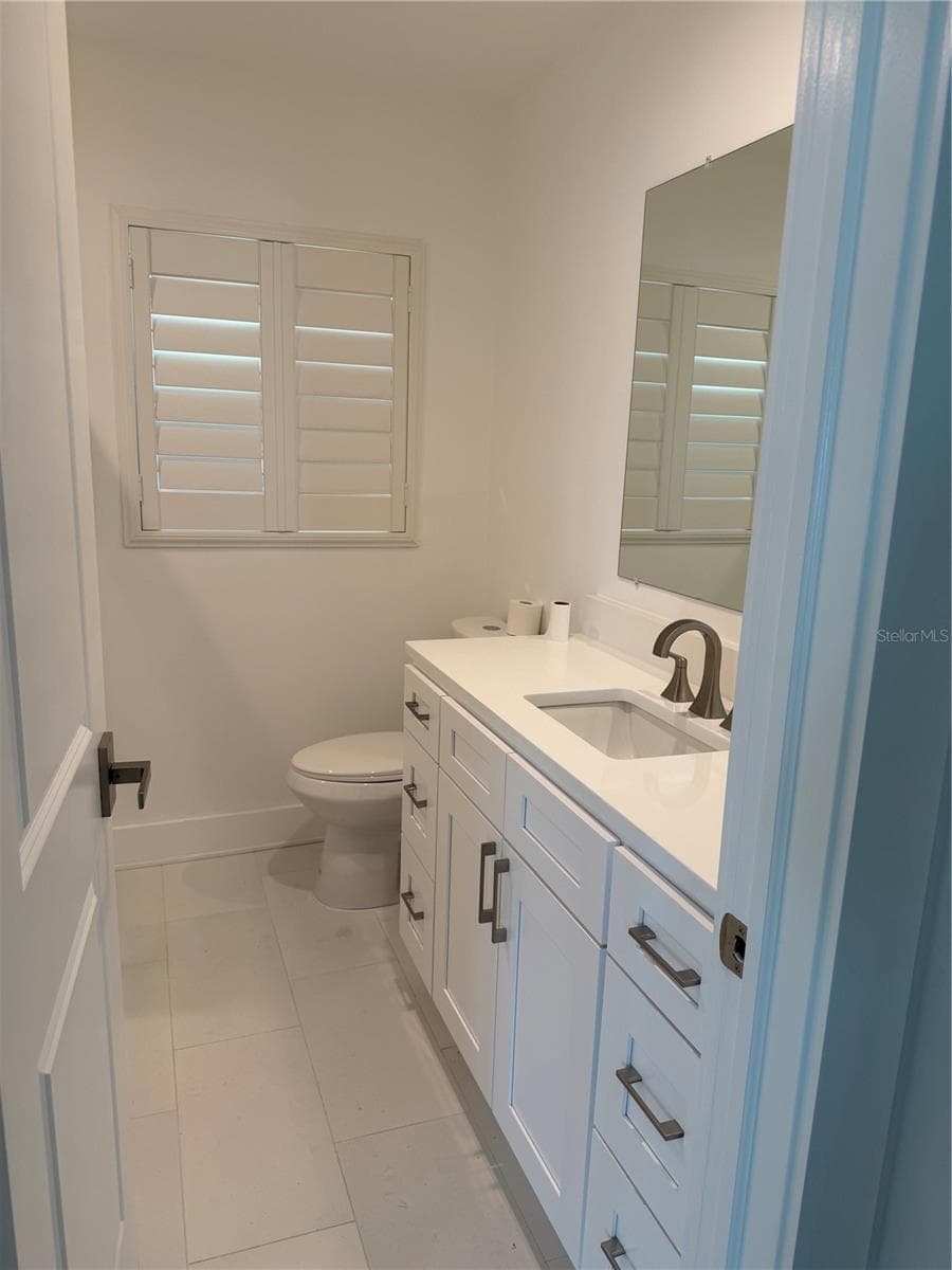 105 AUGUSTA AVENUE — photo 15 of 54