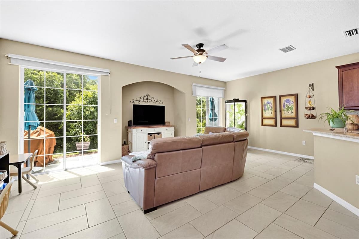 8453 SHALLOW CREEK COURT — photo 7 of 51
