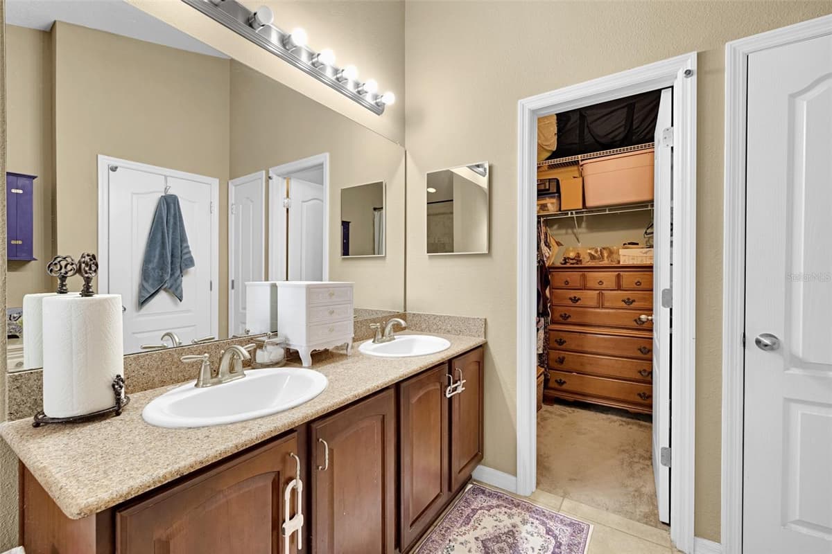 8453 SHALLOW CREEK COURT — photo 32 of 51