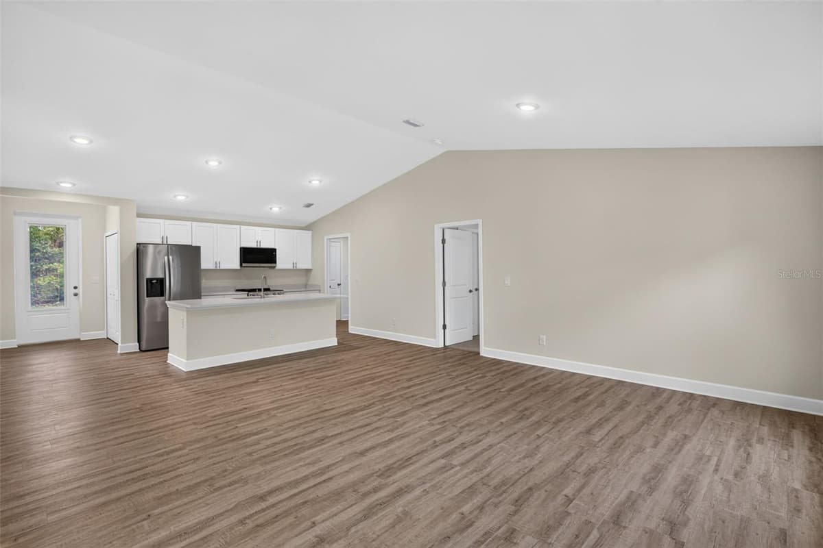 23485 BRANCH AVENUE — photo 4 of 27