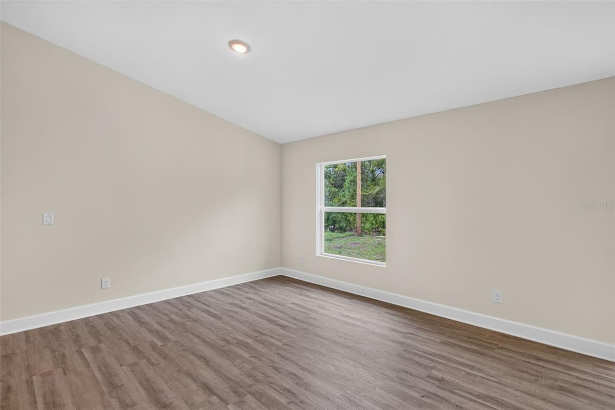 23485 BRANCH AVENUE — photo 7 of 27