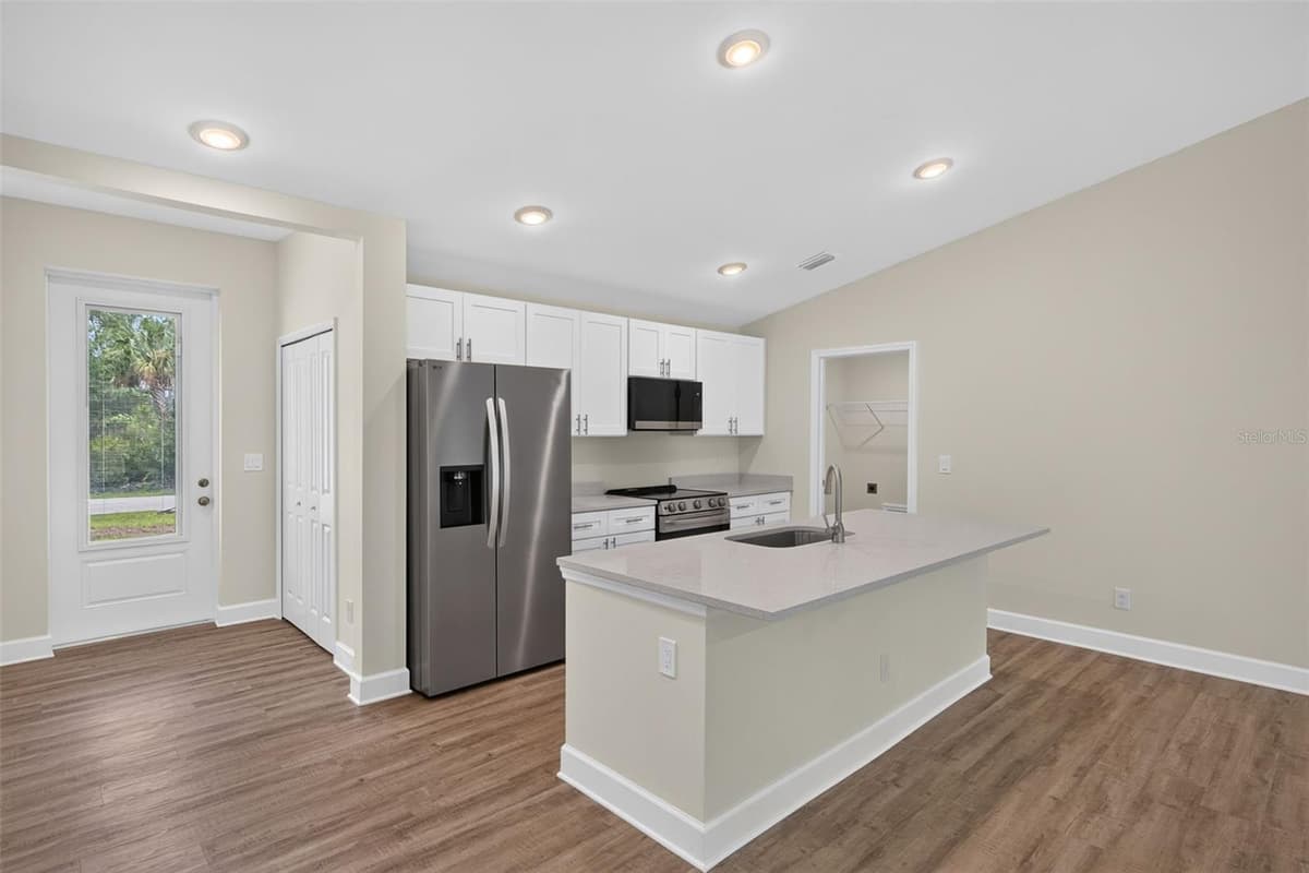 23485 BRANCH AVENUE — photo 9 of 27