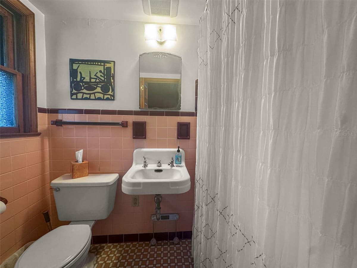 458 SCOTLAND STREET — photo 39 of 91