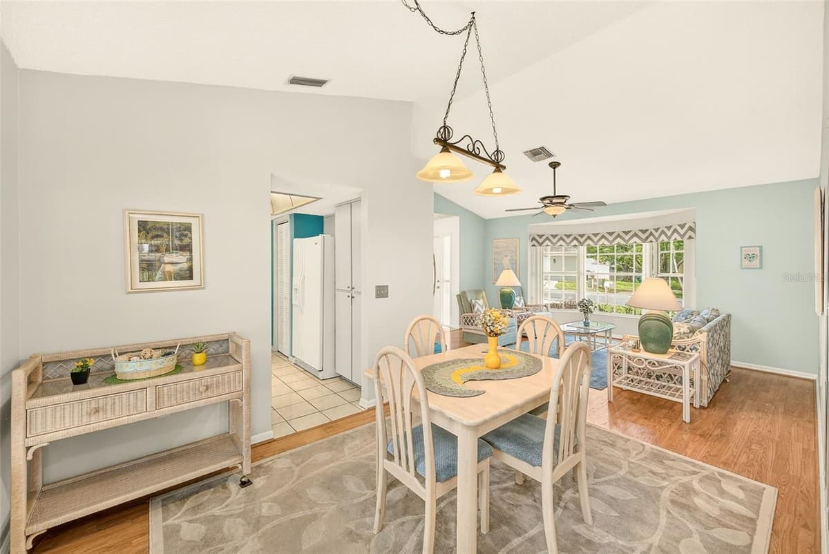 10529 AYR COURT — photo 17 of 40