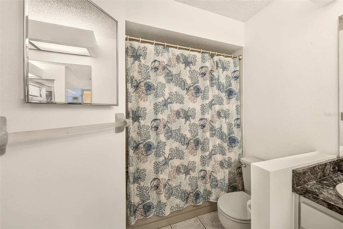 10529 AYR COURT — photo 22 of 40