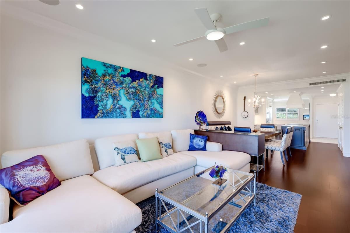 7001 GULF OF MEXICO DRIVE — photo 17 of 55