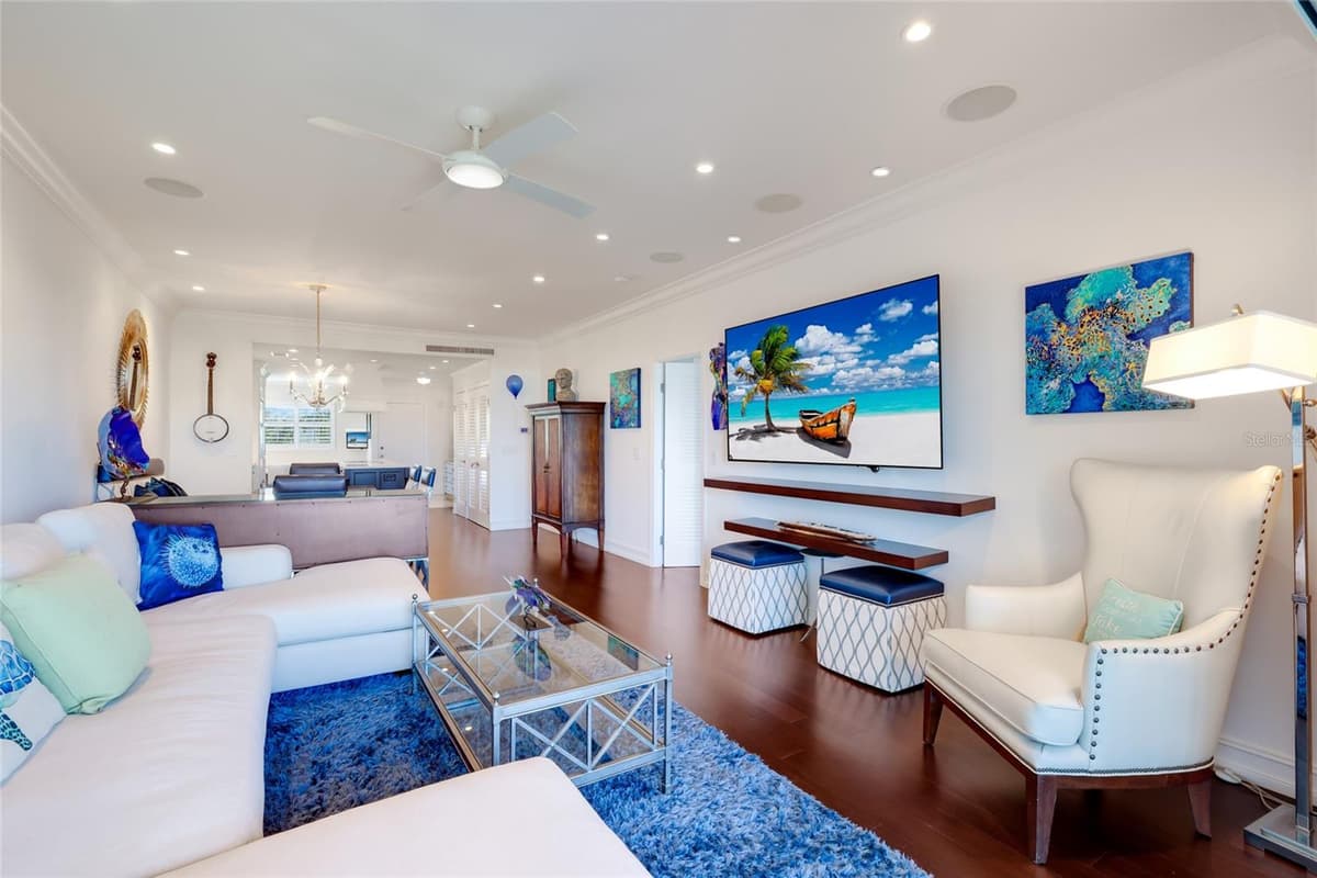 7001 GULF OF MEXICO DRIVE — photo 16 of 55
