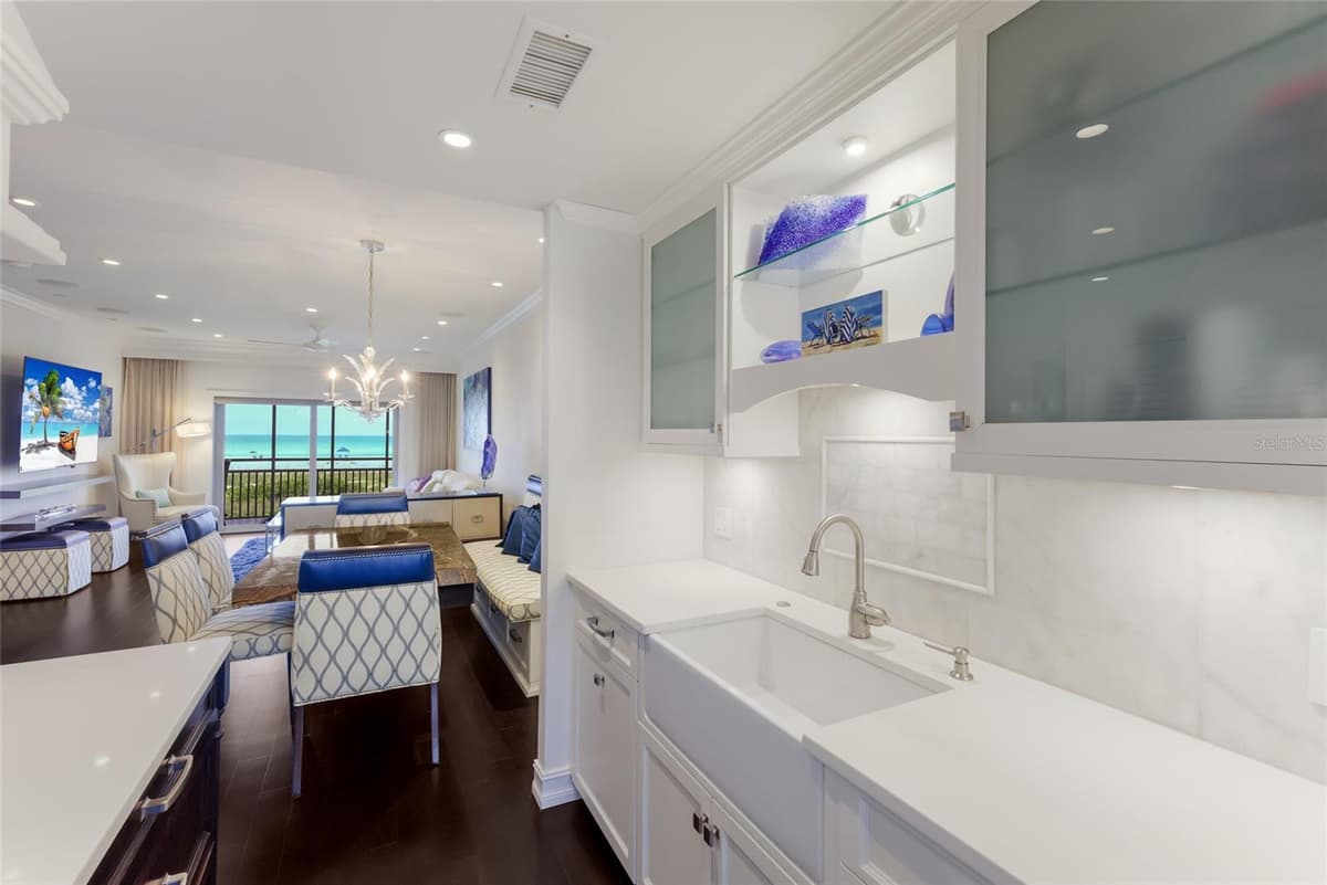 7001 GULF OF MEXICO DRIVE — photo 12 of 55
