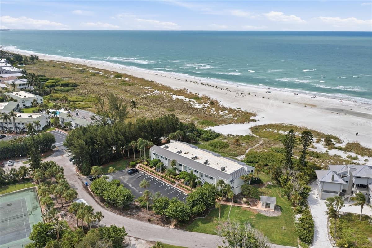7001 GULF OF MEXICO DRIVE — photo 48 of 55