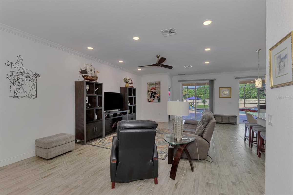 2705 LAMKIN ROAD — photo 15 of 79