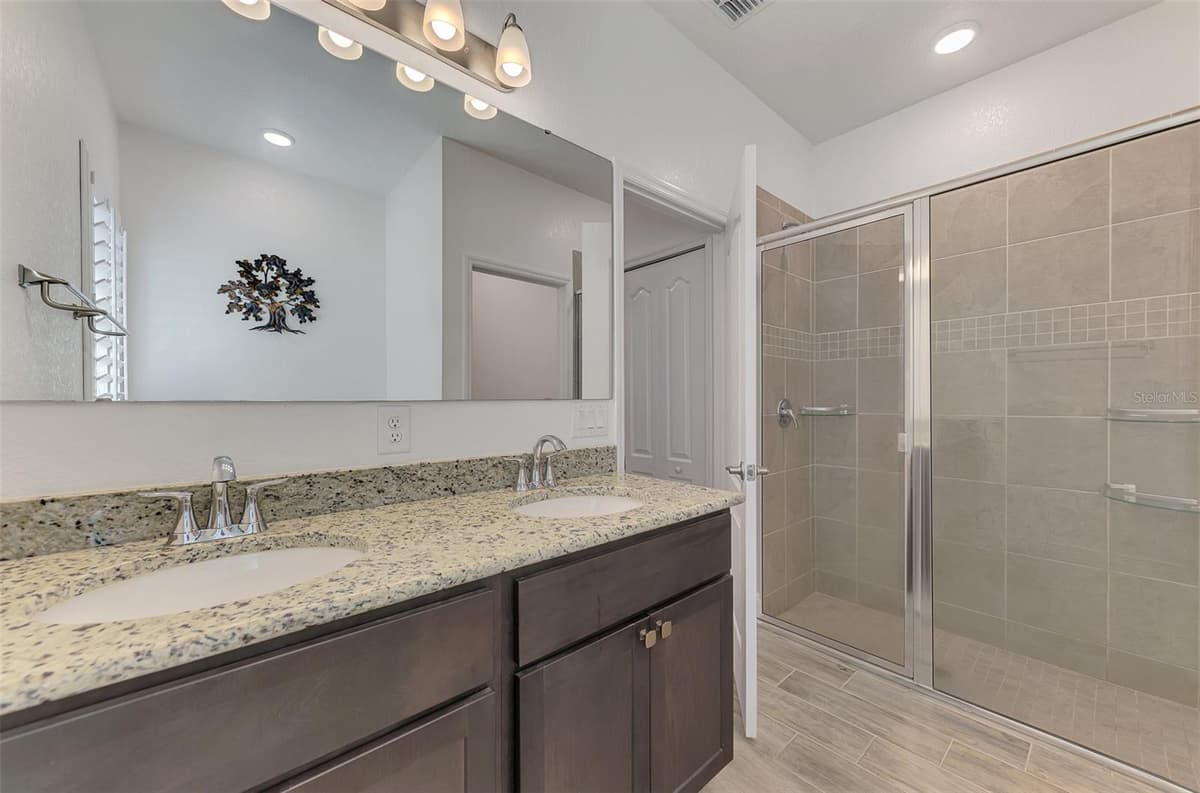 2705 LAMKIN ROAD — photo 41 of 79