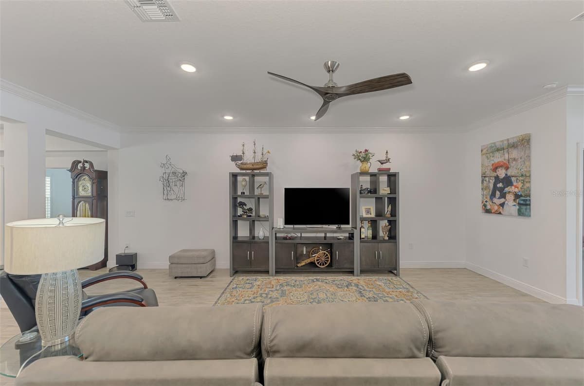 2705 LAMKIN ROAD — photo 18 of 79