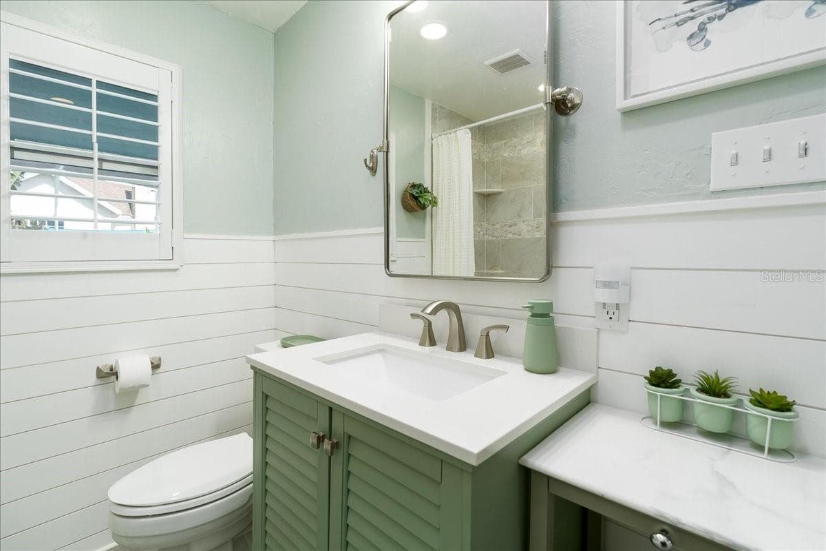 301 PINE STREET — photo 16 of 52