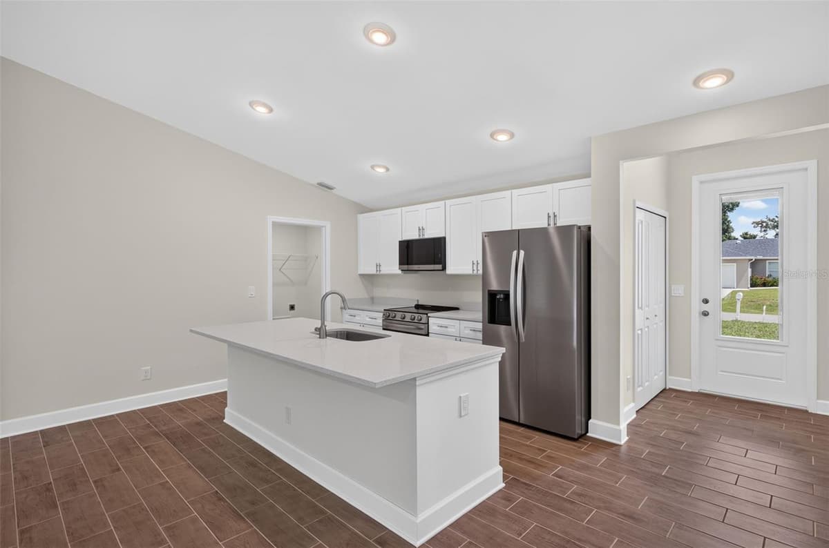 23175 WILKINSON AVENUE — photo 11 of 31