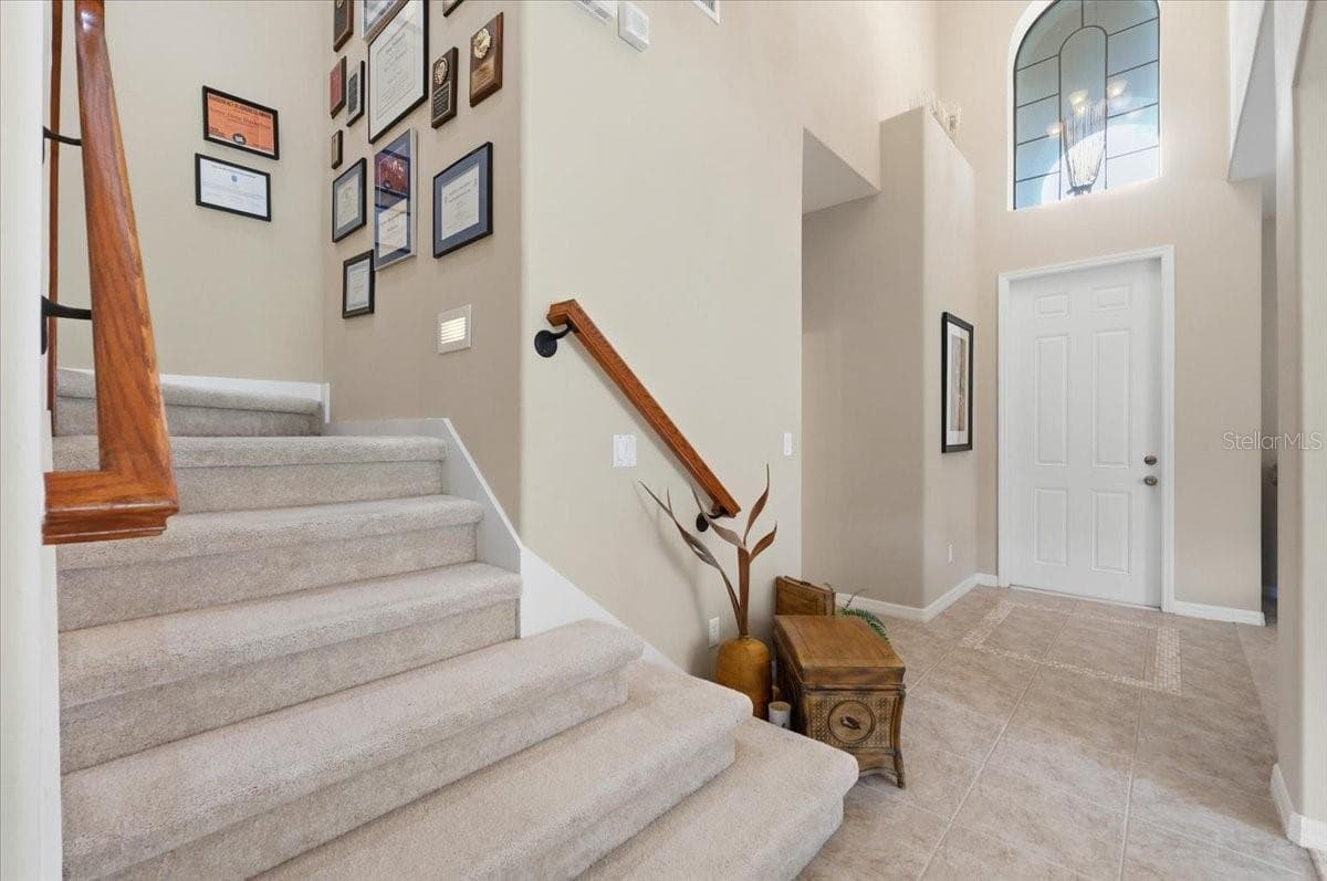 268 OAK LANDING LANE — photo 5 of 60