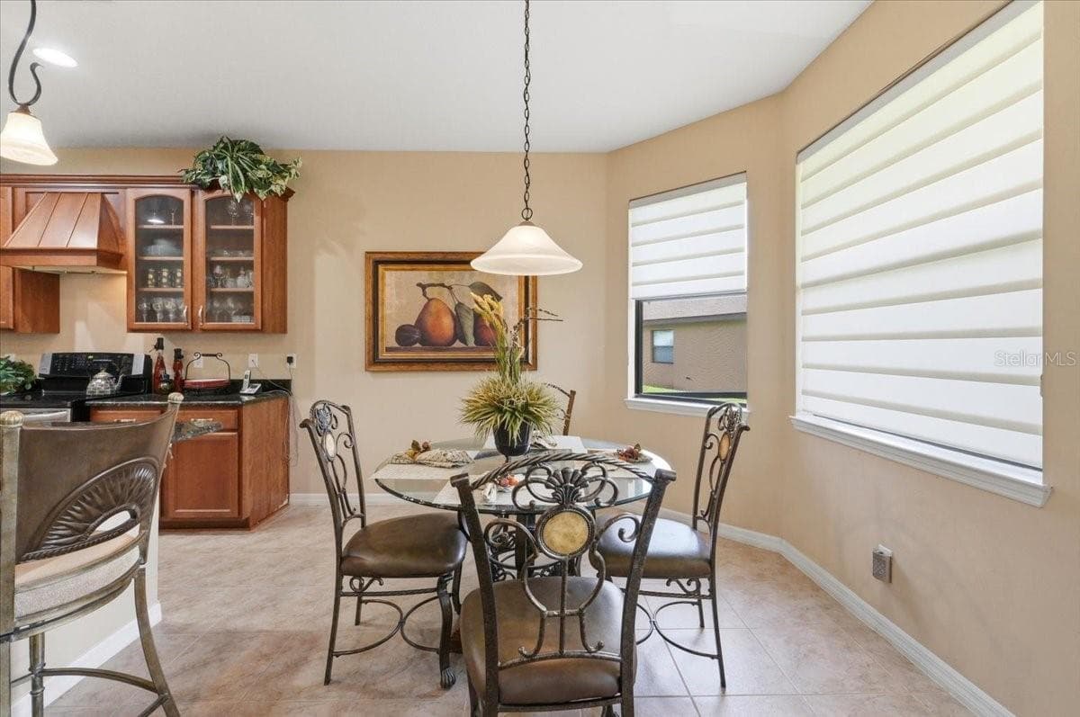 268 OAK LANDING LANE — photo 15 of 60